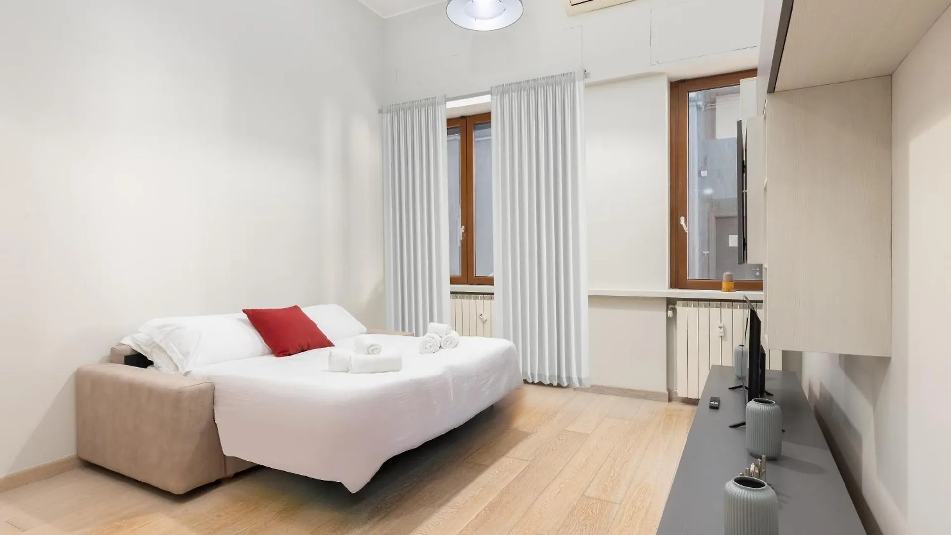 Apartment Appartamenti Con Metro Diretta 10 Minuti Duomo Milan Italy