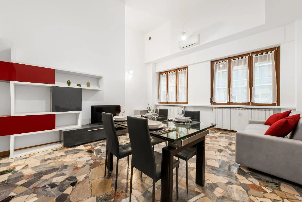 Apartment Appartamenti Con Metro Diretta 10 Minuti Duomo Milan Italy