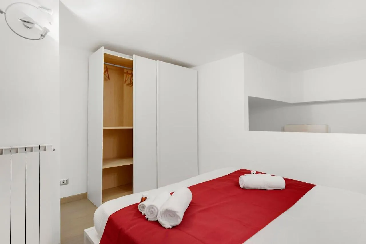 Apartment Appartamenti Con Metro Diretta 10 Minuti Duomo Milan