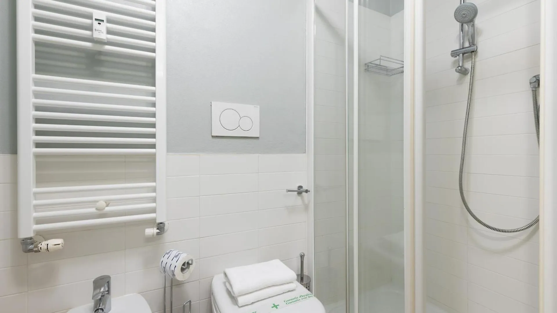 Apartment Appartamenti Con Metro Diretta 10 Minuti Duomo Milan